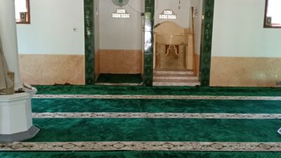 Pemasangan Karpet Masjid Roudhotul Hidayah Bangkalan Madura 2 Pemasangan karpet masjid tebal 24mm di Masjid Roudhotul Hidayah Bangkalan Madura