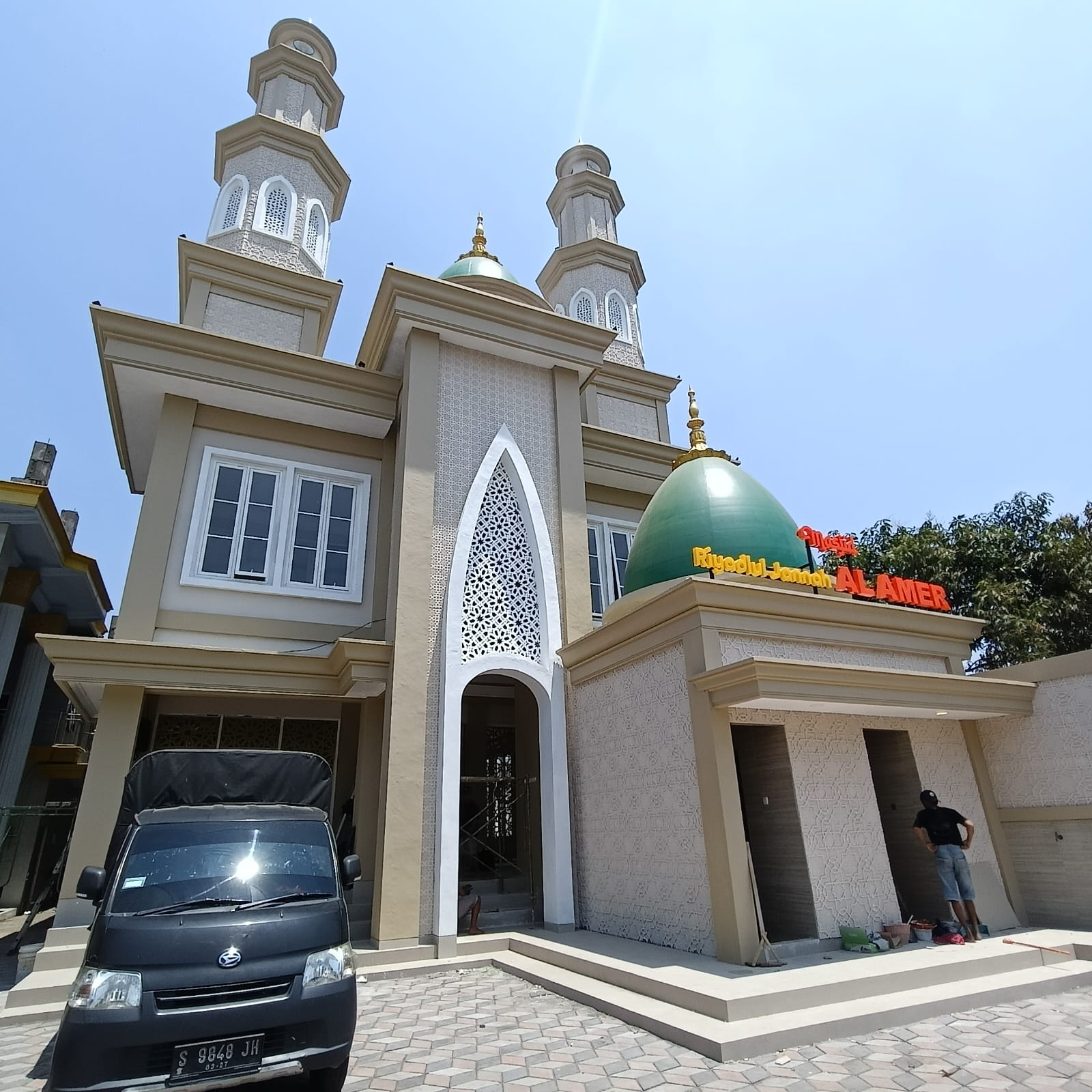Pemasangan Karpet Masjid Riyatul Jannah ALAMER Malang 2 Pemasangan karpet motif roudhoh warna biru di Masjid Riyatul Jannah ALAMER Malang